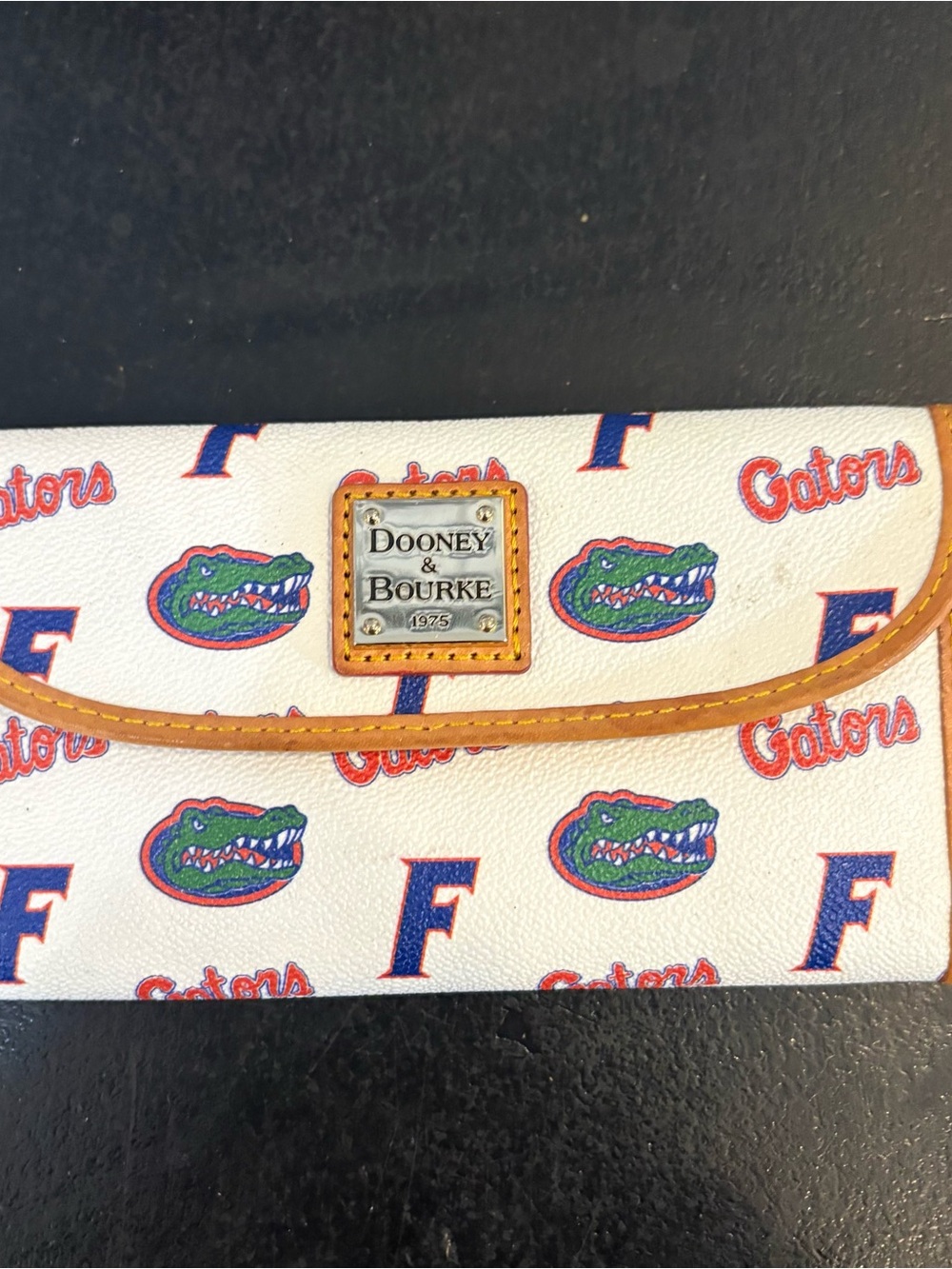 Dooney & Bourke Collegiate University of Florida Clutch White Wallet Gators RARE